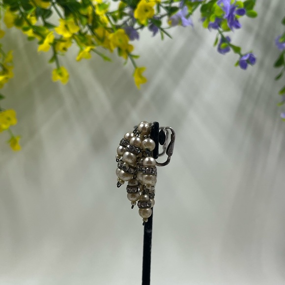 Castlecliff Signed Vintage 1960s Pearl Clip On Earrings - Picture 4 of 6